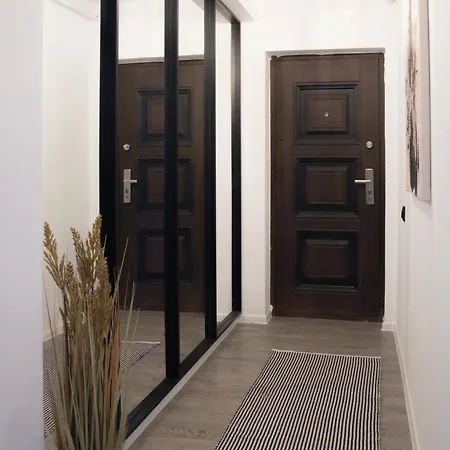 Oltenia George Enescu Apartment