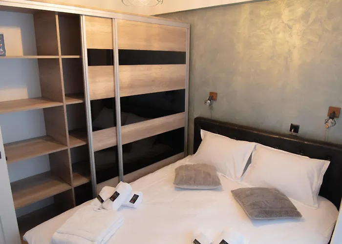 아파트 Oltenia George Enescu 크라이오바